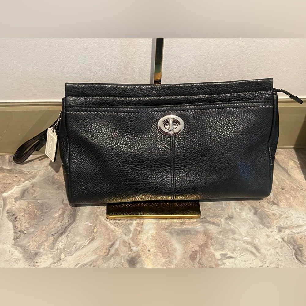 Coach Park Leather Wristlet